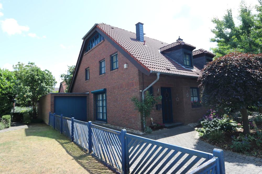 2 bedrooms Townhouse in Kaarst, Germany No. 243450