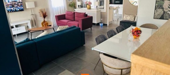 3 Schlafzimmer Villa in Montelimar, France, Nr. 327199 2