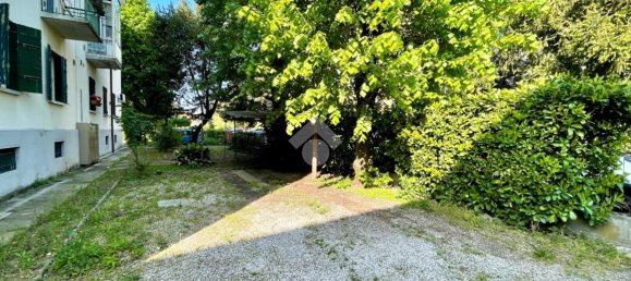 5-salle Appartement à Padua, Italy No. 103586 16