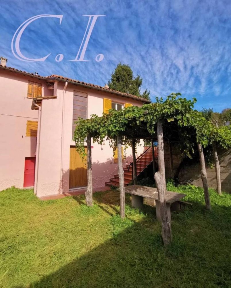 Вилла с 5 спальнями в Малларе, Италия № 100381