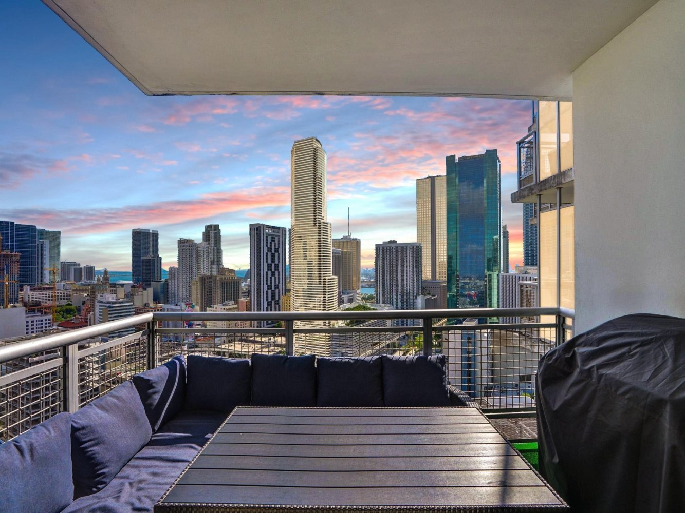 2 Schlafzimmer Gewerbliche Immobilien in Miami, USA, Nr. 613784