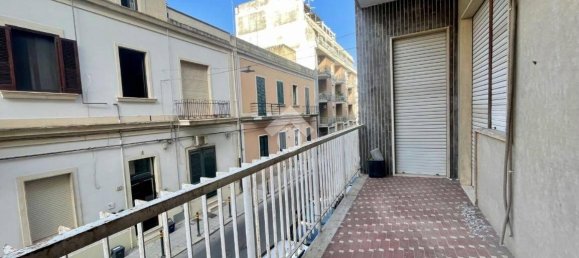 Apartamento de 3 dormitorios en Lecce, Italy No. 282930 8