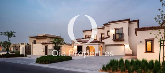 5 bedrooms Villa in Abu Dhabi, UAE No. 104530 3