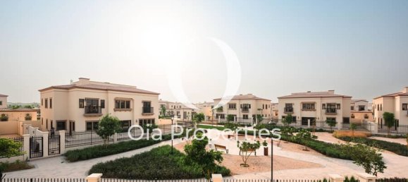 5 bedrooms Villa in Abu Dhabi, UAE No. 104530 9