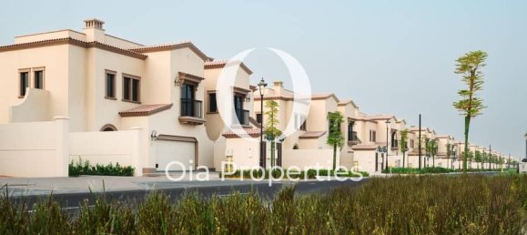 5 bedrooms Villa in Abu Dhabi, UAE No. 104530 22