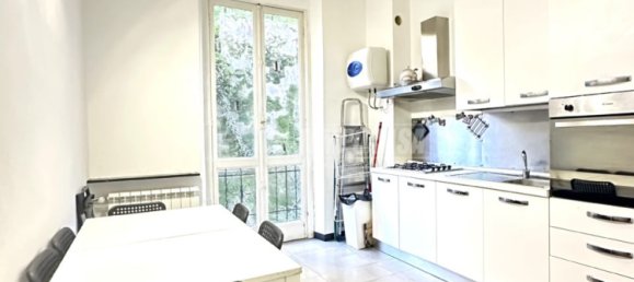 2 bedrooms Apartment in Genoa, Italy No. 146134 2