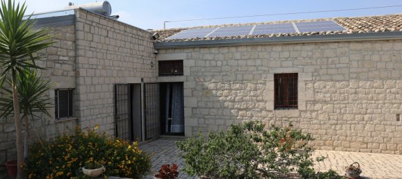 Villa de 4 dormitorios en Modica, Italy No. 390812 21