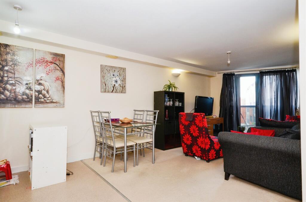 Apartamento de 2 dormitorios en Harrow, United Kingdom No. 6423