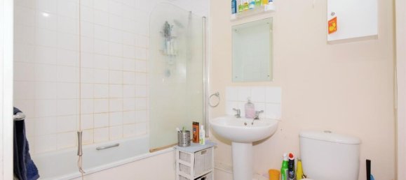 Apartamento de 2 dormitorios en Harrow, United Kingdom No. 6423 4