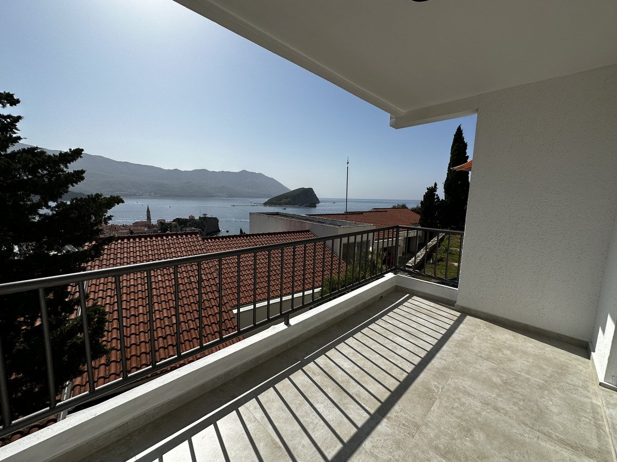 Apartamento de 1 dormitorio en Budva, Montenegro No. 439