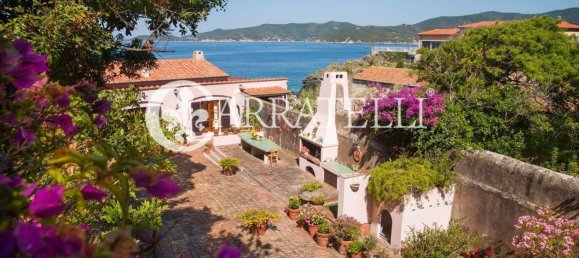 5 Schlafzimmer Villa in Marciana Marina, Italy, Nr. 121123 17