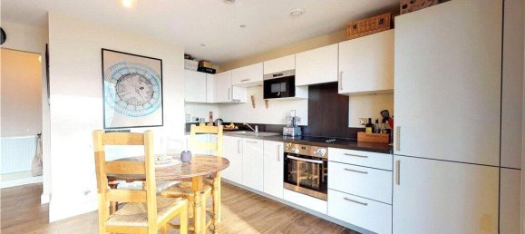 1 bedroom Apartment in London, United Kingdom No. 8689 9