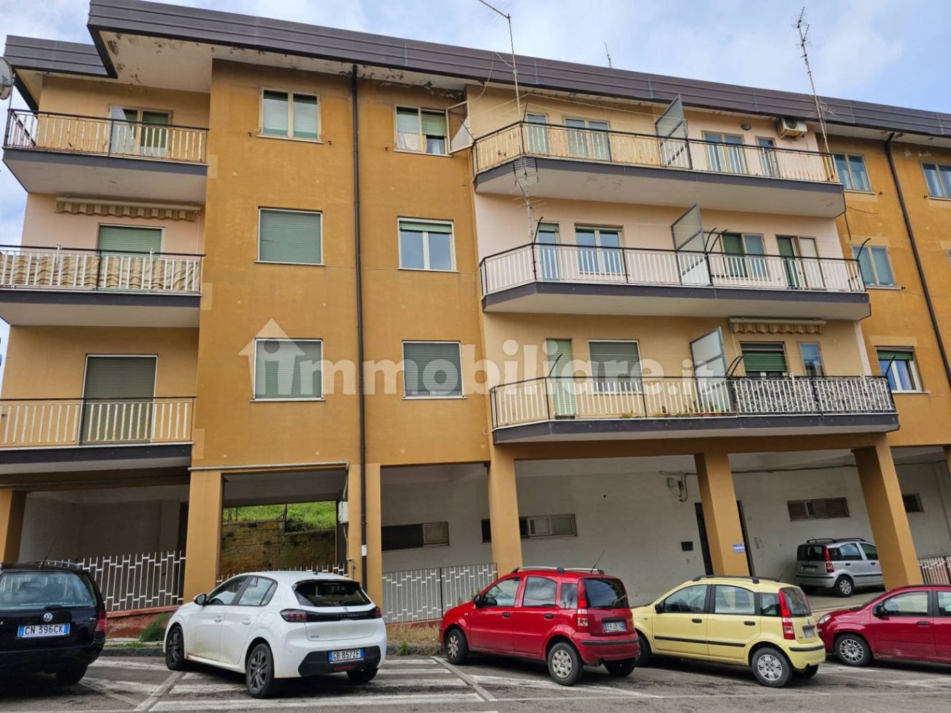 4 chambres Appartement à Enna, Italy No. 353904