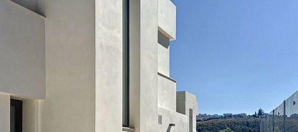 4 bedrooms Villa in Malaga, Spain No. 174019 25