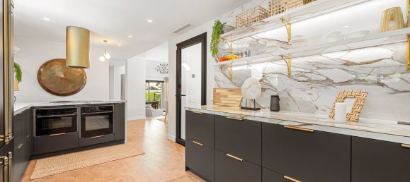 4 bedrooms Villa in Marbella, Spain No. 189408 12