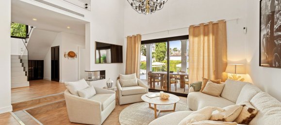 4 bedrooms Villa in Marbella, Spain No. 189408 9