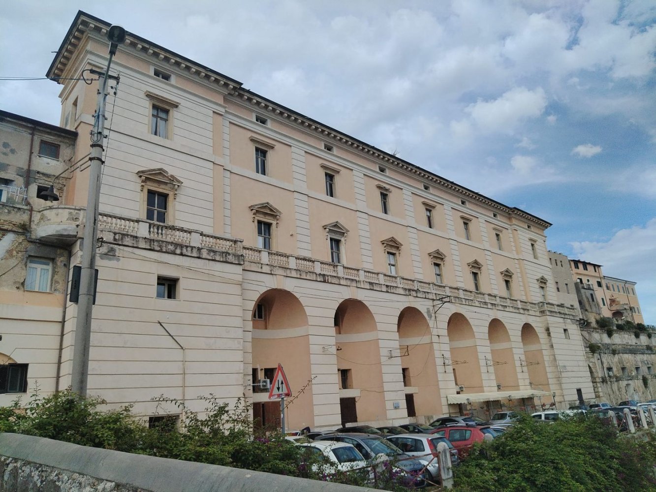 7 rooms Apartment in Terracina, Italy No. 204448