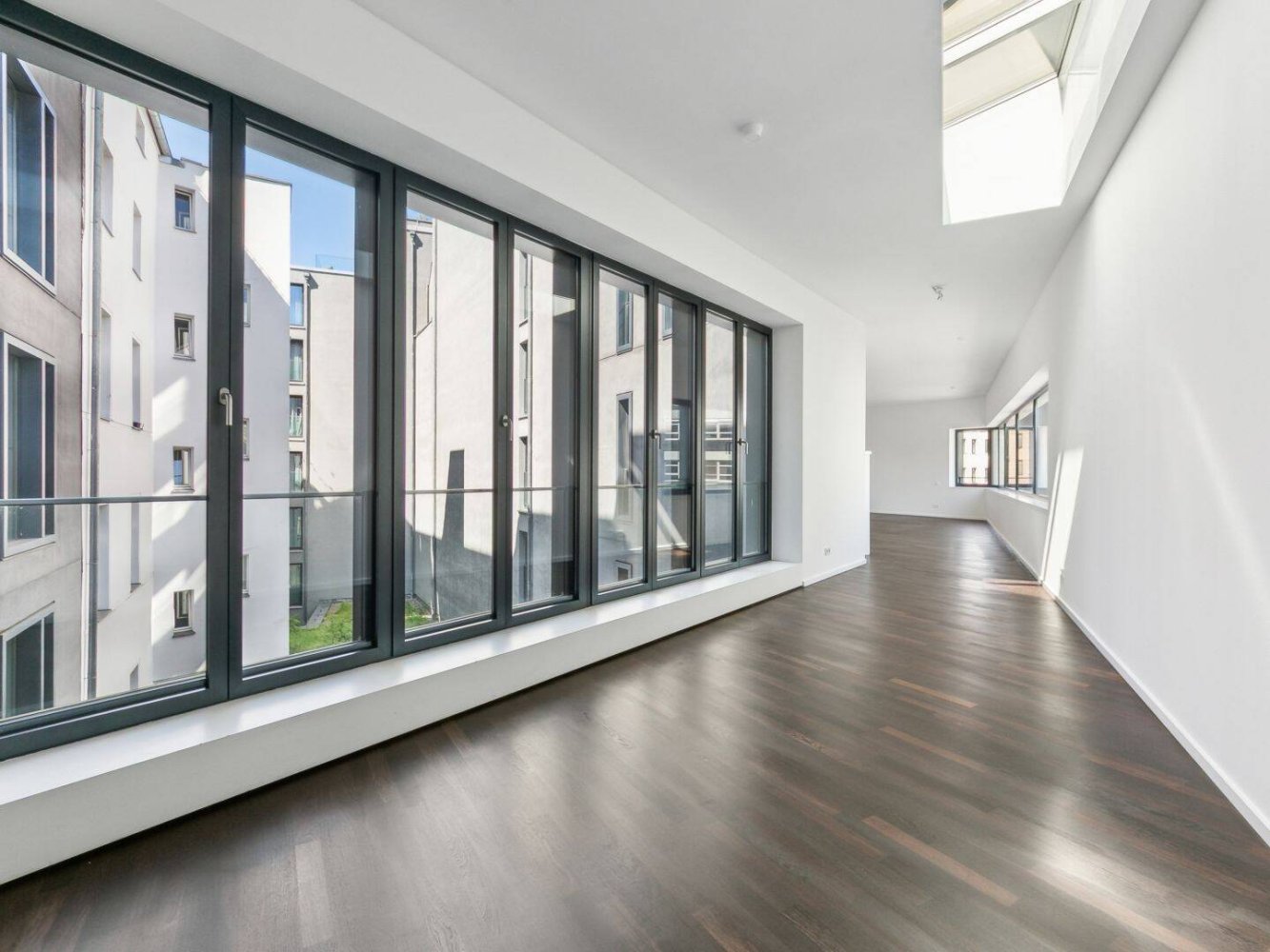 4-salle Appartement à Mitte, Germany No. 323178