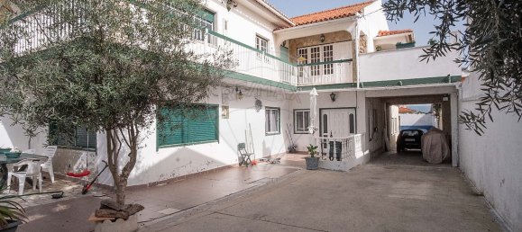 3 bedrooms House in Nazare, Portugal No. 23750 23