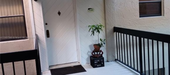 2 Schlafzimmer Gewerbliche Immobilien in Miami, USA, Nr. 615846 2