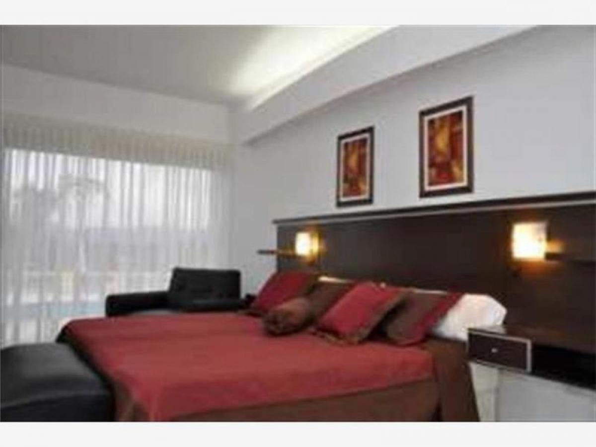 1800m² Hotel in Cordoba, Argentina No. 24461