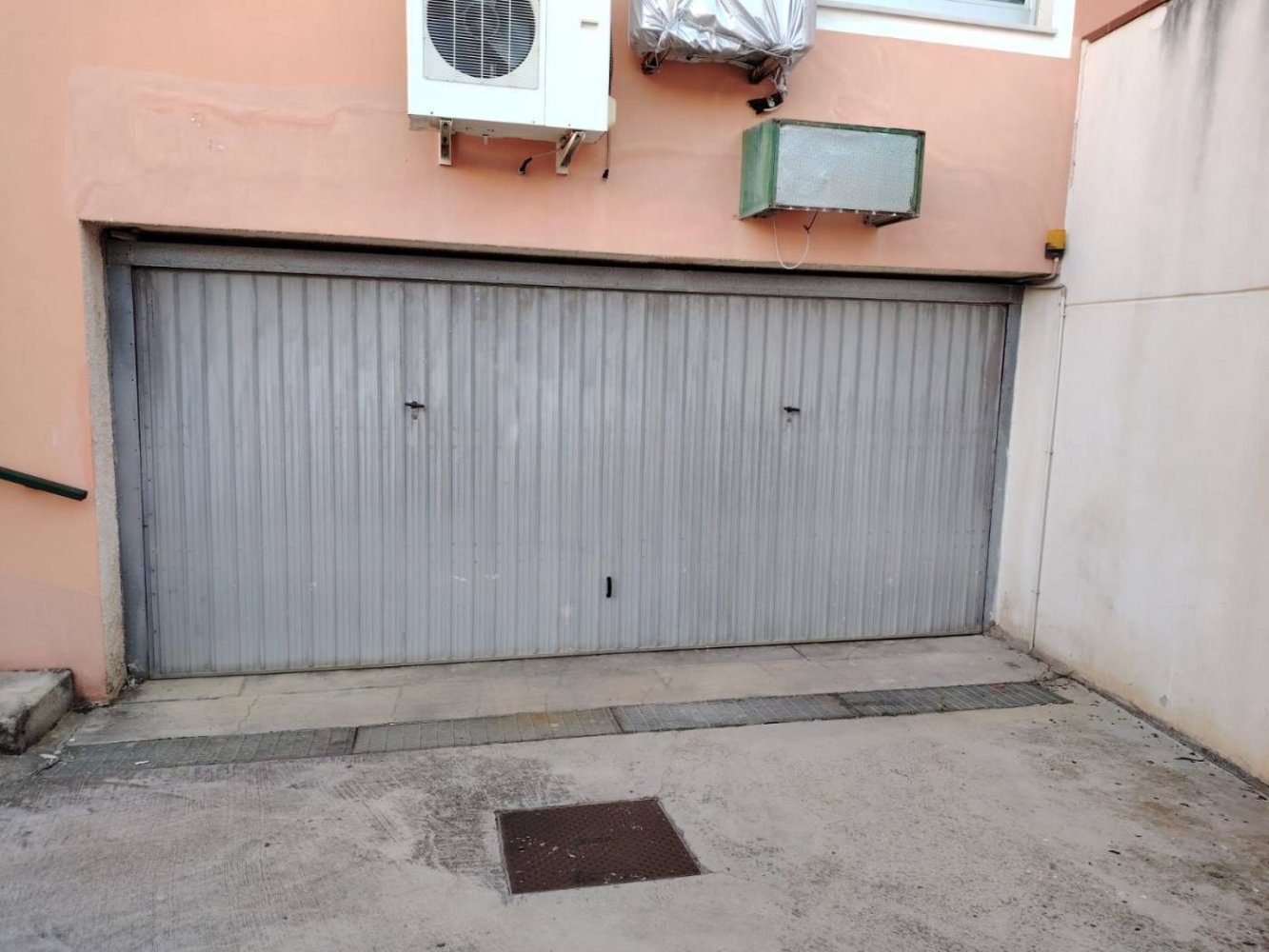  مرآب في San Salvo, Italy 50متر مربع رقم 357405