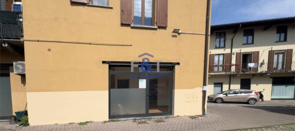 2 bedrooms Commercial property in Sesto Calende, Italy No. 314147 11