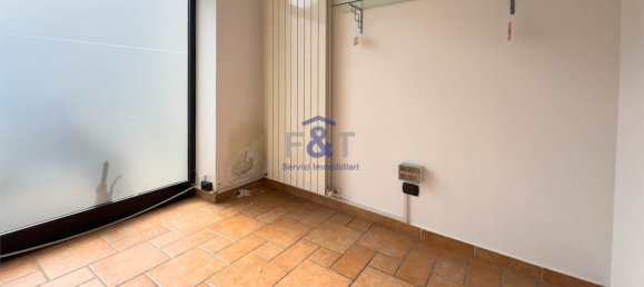 2 bedrooms Commercial property in Sesto Calende, Italy No. 314147 9