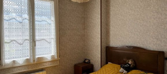 3 bedrooms House in Saint-Amand-Montrond, France No. 76280 7