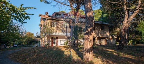 24 rooms Villa in Falconara Marittima, Italy No. 2256 4