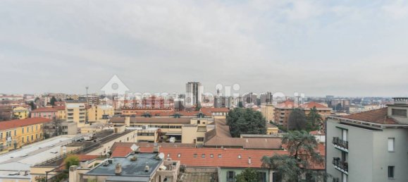 Квартира с 2 спальнями в Монца, Италия № 350890 20