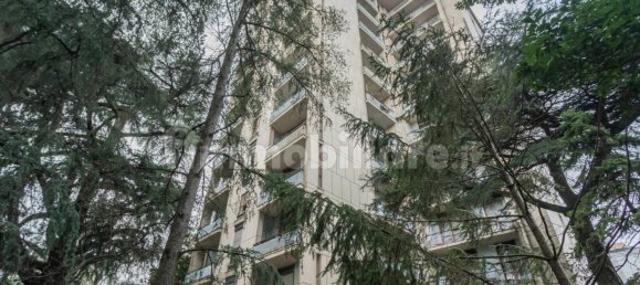 Квартира с 2 спальнями в Монца, Италия № 350890 3