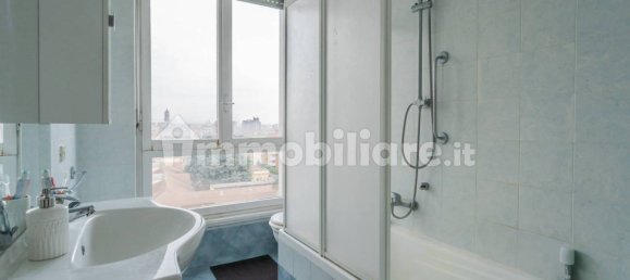 Квартира с 2 спальнями в Монца, Италия № 350890 19