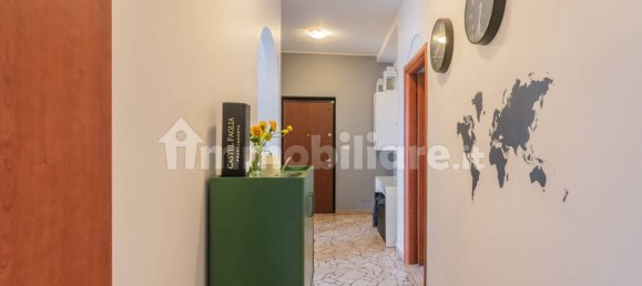 Квартира с 2 спальнями в Монца, Италия № 350890 16