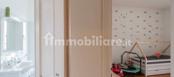 Квартира с 2 спальнями в Монца, Италия № 350890 18