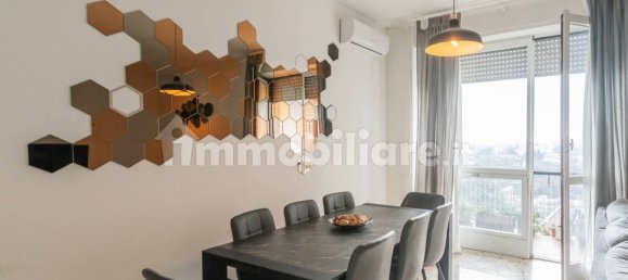 Квартира с 2 спальнями в Монца, Италия № 350890 24