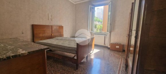 4 bedrooms Apartment in Genoa, Italy No. 381042 22
