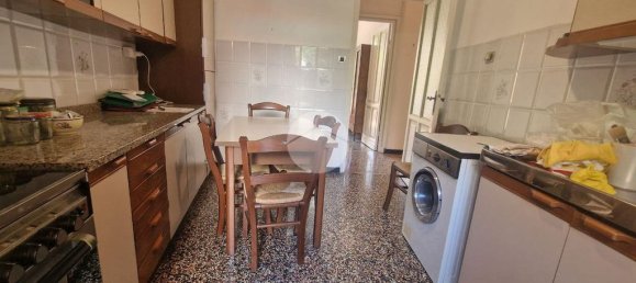 4 bedrooms Apartment in Genoa, Italy No. 381042 8