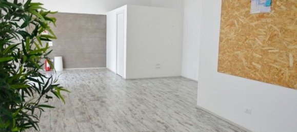 60m² Commercial property in Gorizia, Italy No. 284464 12