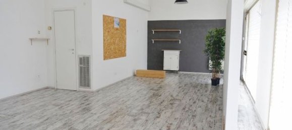 60m² Commercial property in Gorizia, Italy No. 284464 4