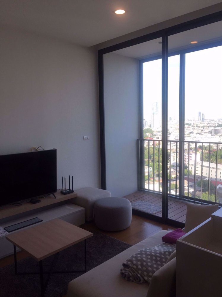 1 bedroom Condo in Thonburi, Thailand No. 9943