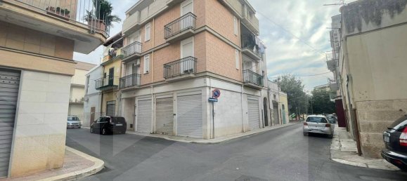 3 rooms Apartment in Corato, Italy No. 32813 8