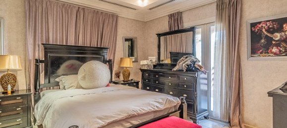 6 bedrooms Villa in Meadows, UAE No. 4265 7