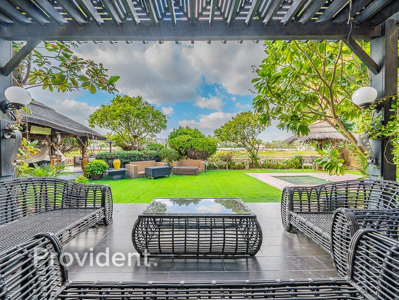 6 bedrooms Villa in Meadows, UAE No. 4265