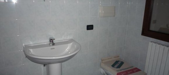 3 rooms Apartment in Padua, Italy No. 229406 3