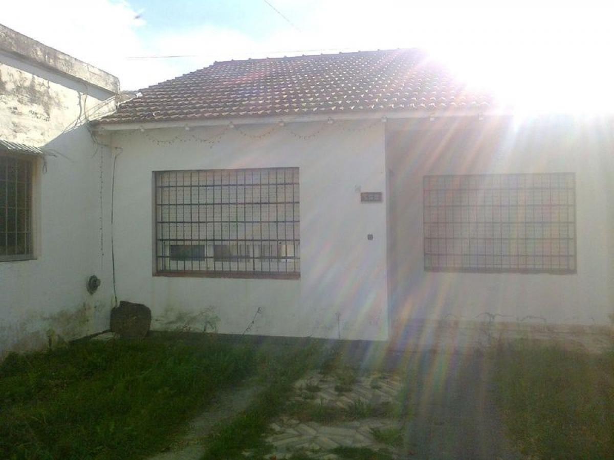 Casa de 3 dormitorios en Mar del Plata, Argentina No. 94418