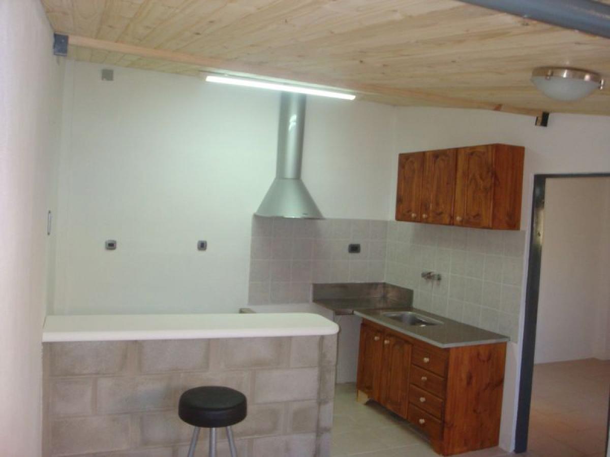 Apartamento de 2 dormitorios en Bermúdez, Argentina No. 72479
