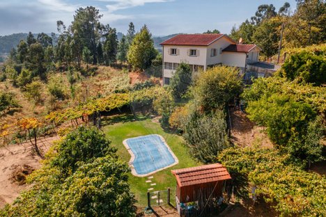 4 bedrooms House in Regadas, Portugal No. 177503