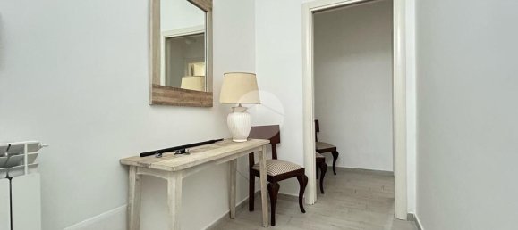 2 bedrooms Apartment in Naples, Italy No. 52469 3