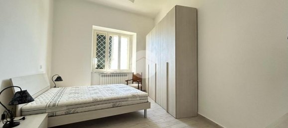 2 bedrooms Apartment in Naples, Italy No. 52469 9